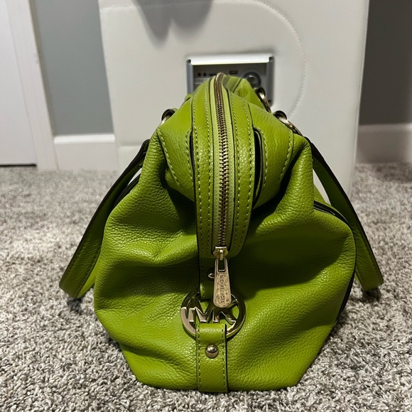 Michael Kors leather handbag - Picture 2 of 8